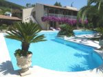 CARQUEIRANNE Propri�t� cossue proche ville avc vue mer