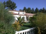 Villa contemporaine de 220 m� sur 2000m� de terrain avec piscine